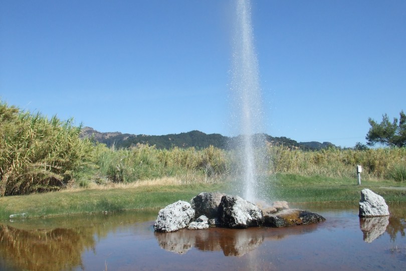 Old Faithful Geysir: heiß, heiß, heiß