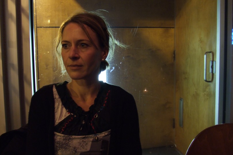 American Gothic: eines der meistparodierten Bilder der Welt. Das Original von Grant Wood hängt im Chicago Institute of Art