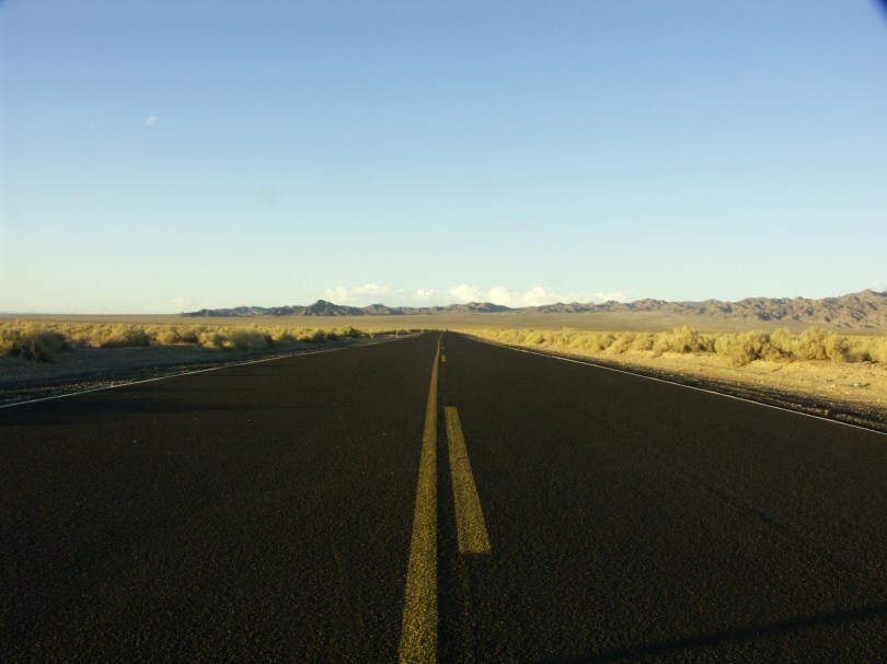 On the road again: bis ins Death Valley sind es einige Stunden auf der Straße