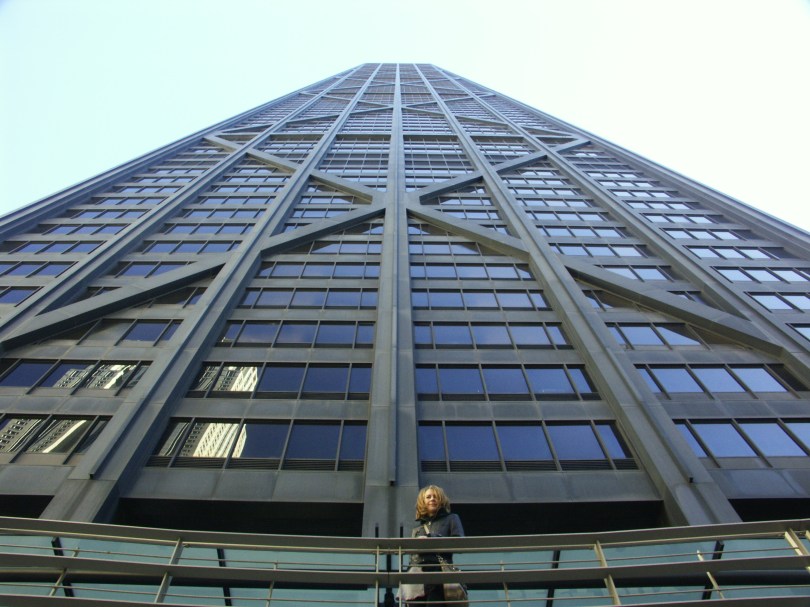 Verkehrte Perspektive: John Hancock Center von unten