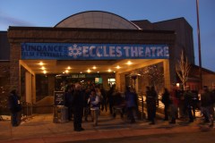 Festivaleröffnung: Einlass der Frierenden Festivaleröffnung: Einlass der Frierenden