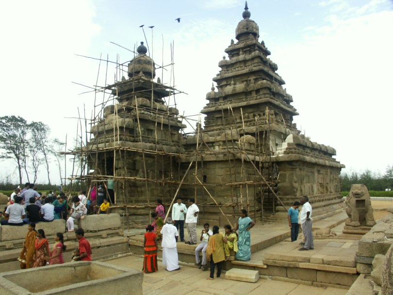 Aus Stein gehauen: Der Küstentempel ist einer der ältesten Tempel Indiens
