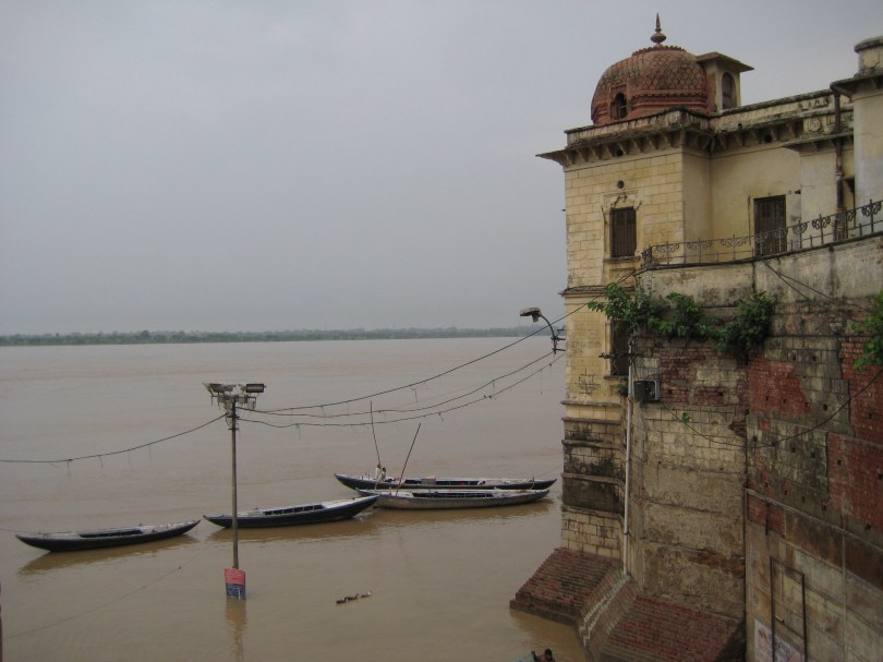 Unter Wasser: Der Monsun flutet die Ghats