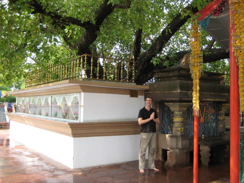 Auf den Spuren Buddhas: Andreas unterm Bodhibaum