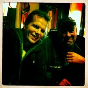 Bob und Volker mit gefülltem Bauch und aufgehellter Mine