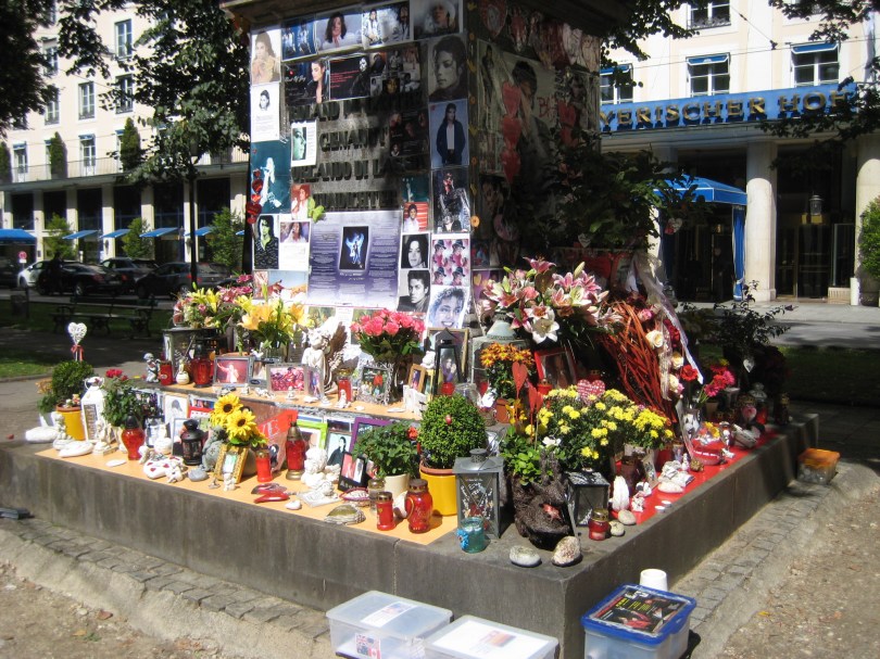 Ad-hoc Michael-Jackson-Denkmal
