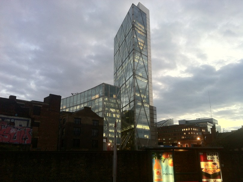 Heron Tower (230 m) von Kohn Pedersen Fox