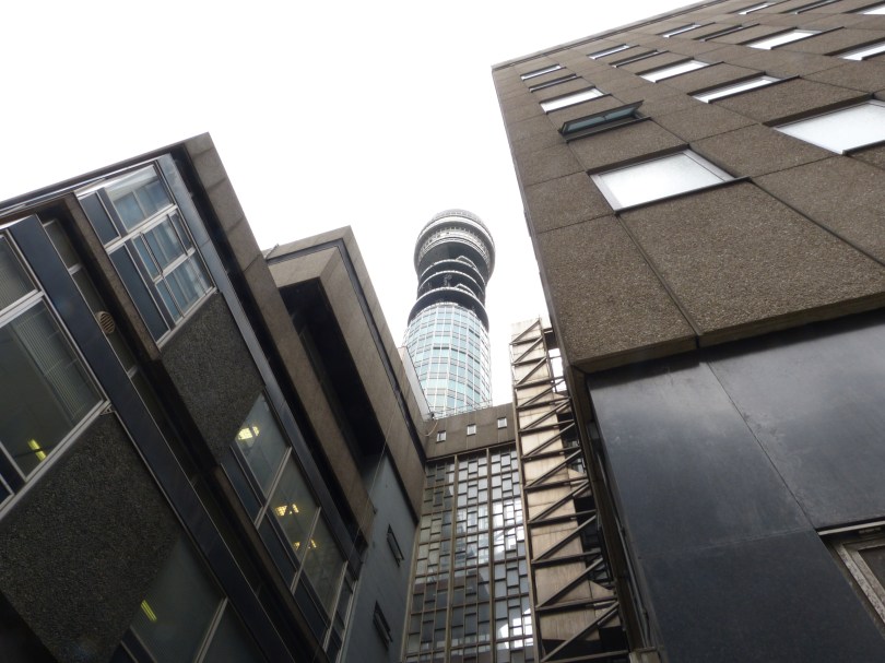 Ein Ort wie aus einer John-le-Carré-Verfilmung: BT Tower und Bürokomplex aus den 60er-Jahren