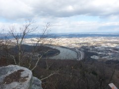Strategischer Aussichtspunkt: Blick auf Chattanooga und den Tennessee River