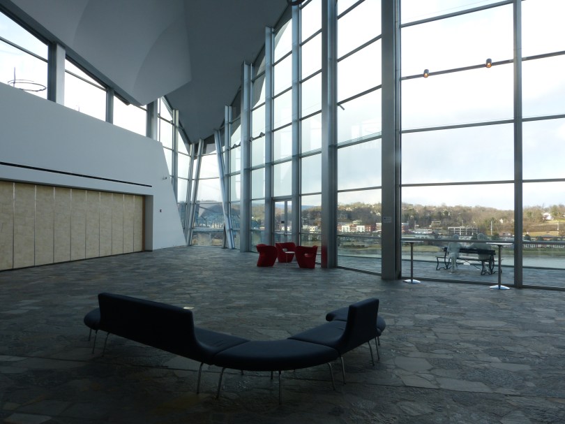 Zimmer mit Sicht: großzügige Gestaltung des neuen Flügels mit Blick über den Tennesse River