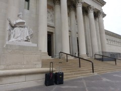 Zwei Trolleys auf Reisen: St. Louis Art Museum