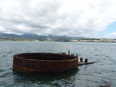 Rostiger Sarg: Überreste des Geschützturms der USS Arizona