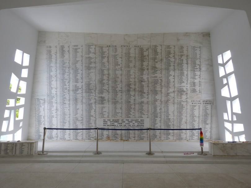 Altarwand mit den Namen der Gefallenen der USS Arizona