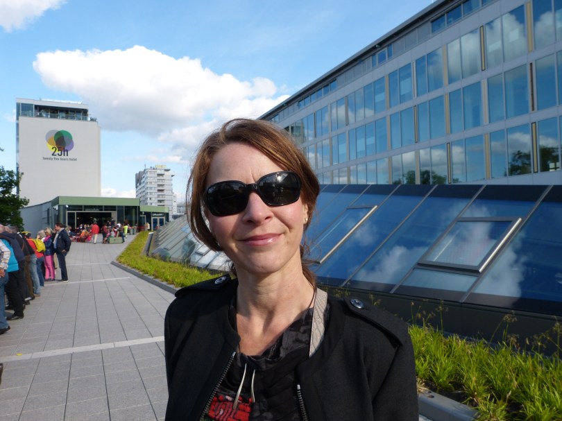 In der Ferne zu Haus: Chris auf dem Bikinihaus