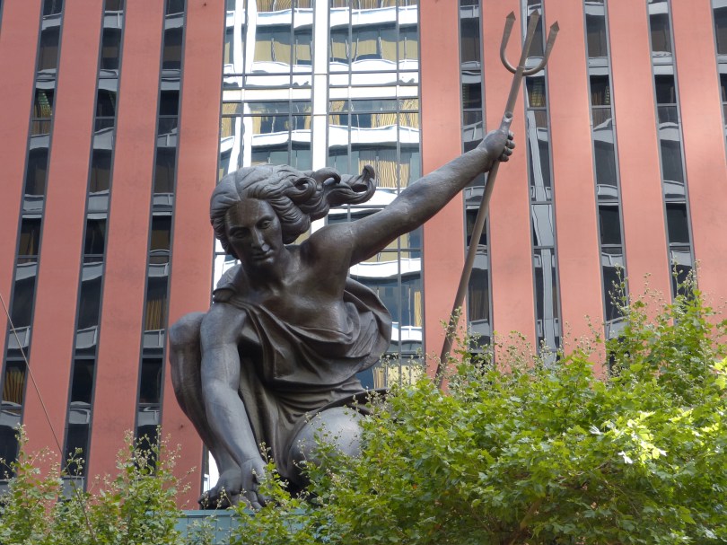 Portlandia: Schutzheilige der Stadt (Skulptur von Raymond Kaskey,1984)