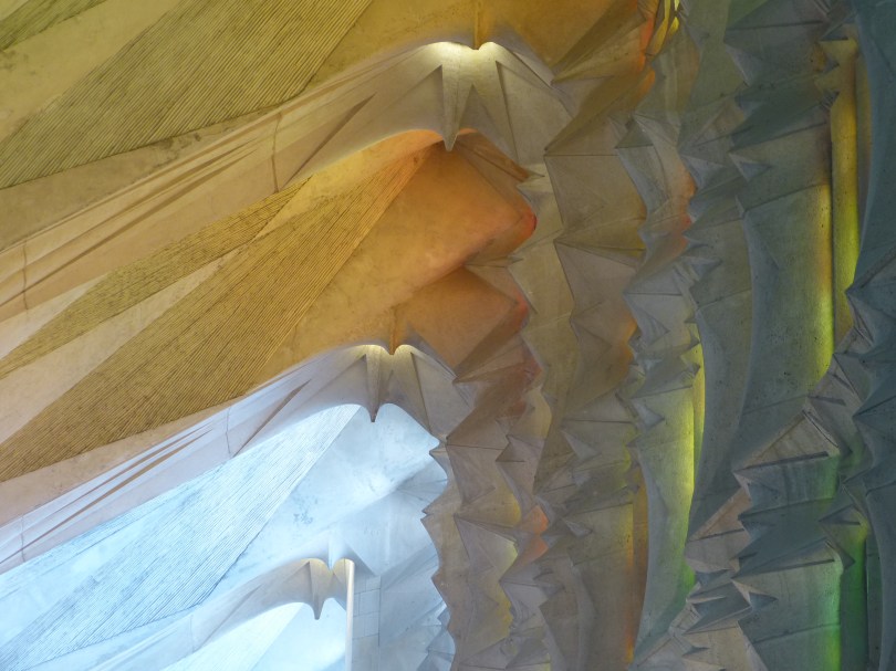 Ohne Computer: Gaudís geniale Lichteffekte