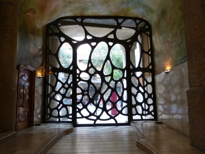 Organische Struktur: Vestibül der Casa Milà