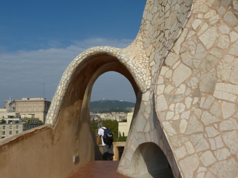 Dach der Casa Milà: Was auf den ersten Blick zufällig wirkt, ist minutiös geplant