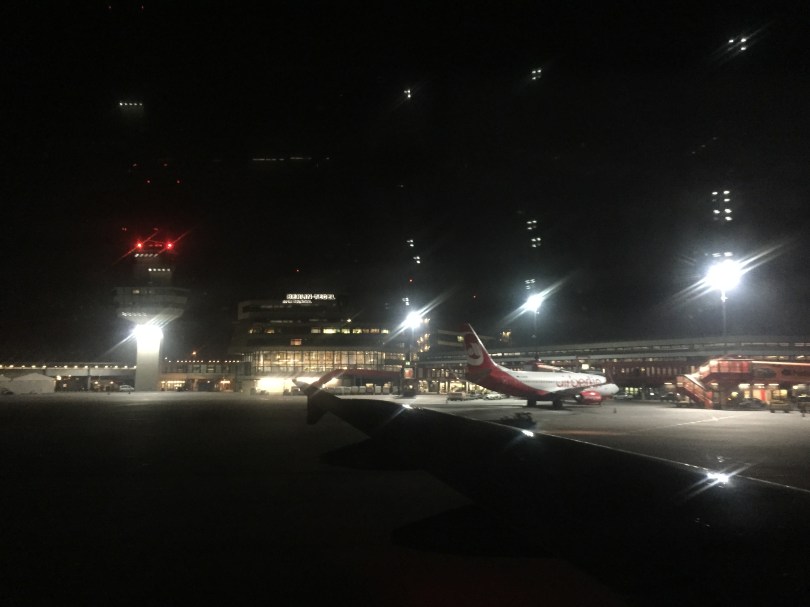14. Feb., 19:12 Uhr. Ankunft in Tegel. Mein Herz geht auf.