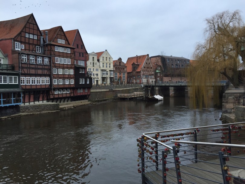 20. Feb., 16:31 Uhr. Verdauungsspaziergang durch Lüneburgs Wasserviertel