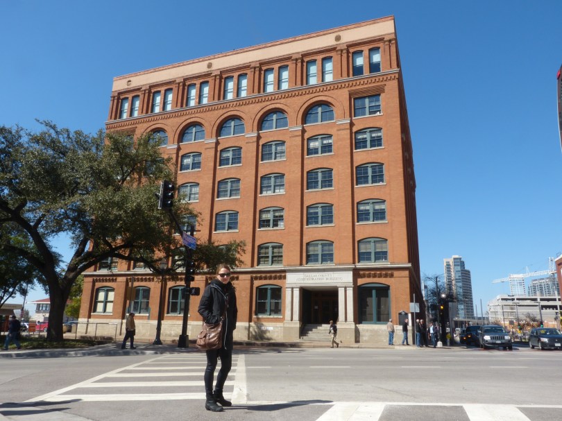 Crime Scene: Aus dem 5. Stock des Schulbuchdepots wurden die tödlichen Schüsse auf Kennedy abgefeuert