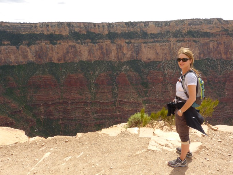 Ein Felsmassiv, das an hängende Gärten erinnert