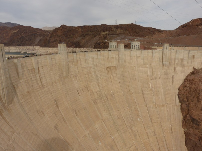 Hoover Dam: keine Chance, dass ich die ganze Staumauer aufs Bild bekomme