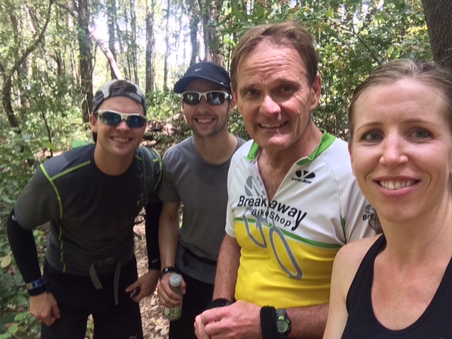 Kurze Pause, Shirtwechsel, dann geht's weiter. Der zweite Abschnitt ist kein Kindergeburtstag