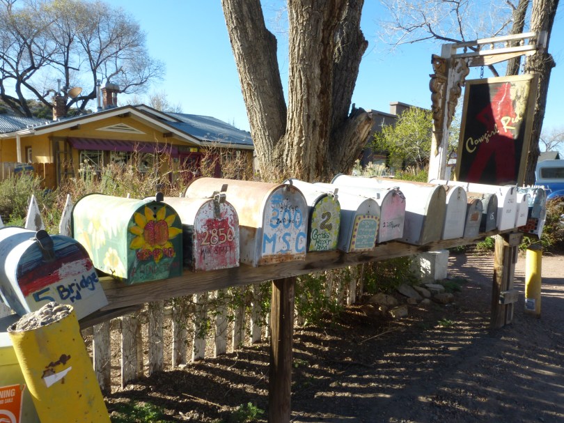 Freche Briefkastenreihe in Madrid, NM