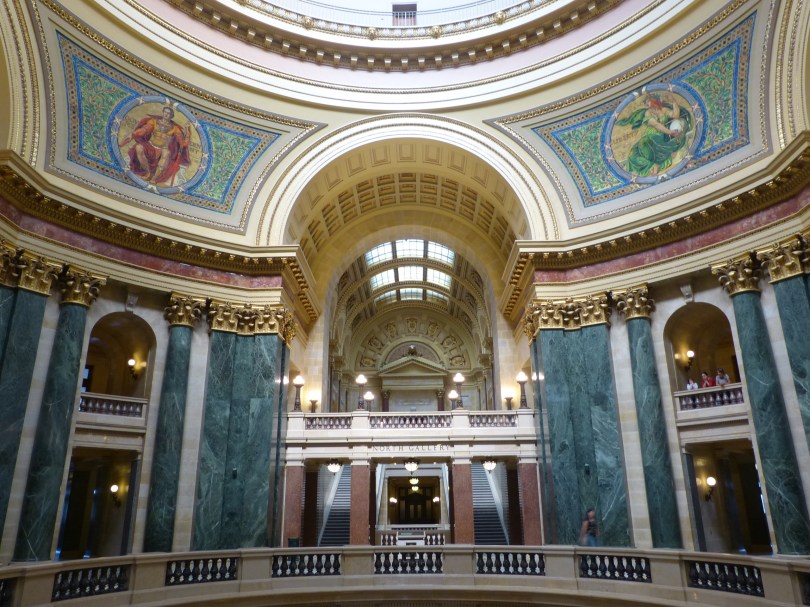 Marmor aus sechs Ländern: prunkvoller Innenausbau