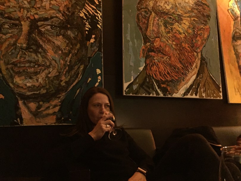 Ende eines langen Tages: Absacker in der Van-Gogh-Pianobar