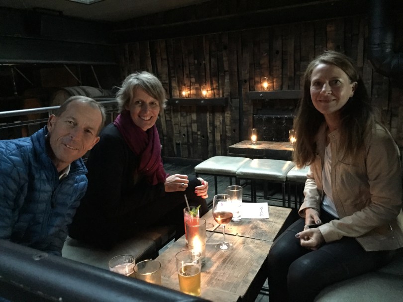 Anstoßen auf den Erfolg: Happy Hour im Rickhouse