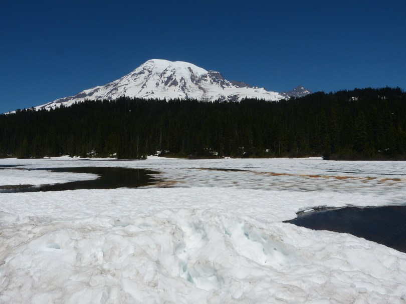 Nix Reflexion: Mount Rainier und die Reflection Lakes