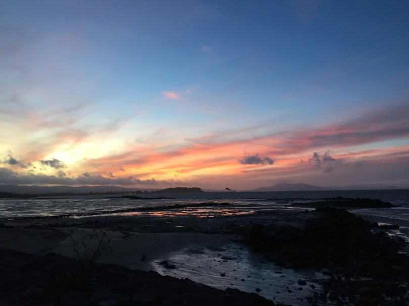 Kalifornien pur: intensiver Sonnenuntergang über der San Francisco Bay