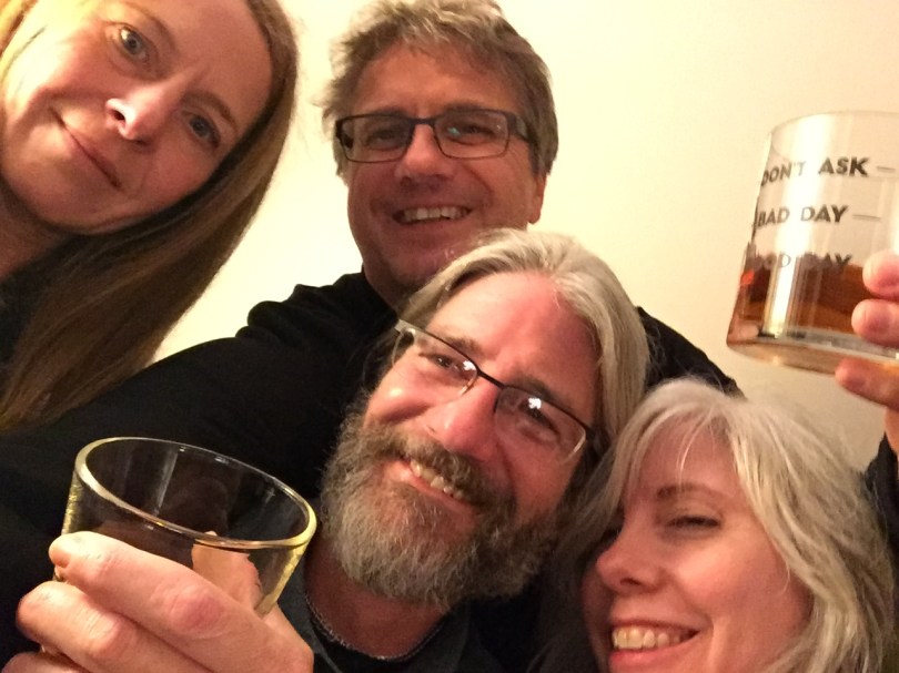 Auf die Freundschaft! Chris, Andreas, Will und Kath