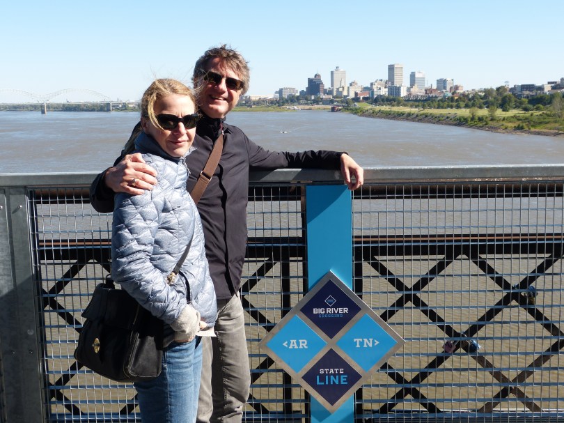 Grenzüberquerung: zu Fuß über den Mississippi von Tennessee nach Arkansas