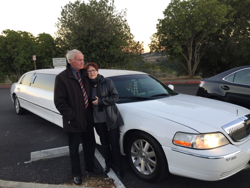 Erlebnis Stretch-Limo: Herbert und Hilde sind sichtlich ergriffen