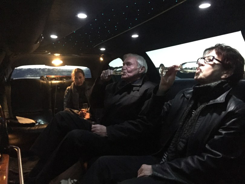 Champagnerseelig: Dance Me To The End Of Love