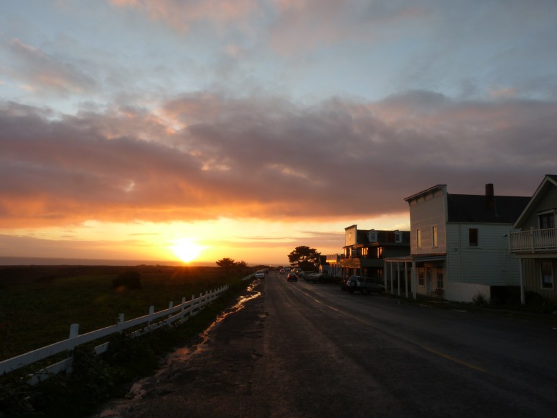 Einfach traumhaft: goldener Sonnenuntergang über den Mendocino Headlands
