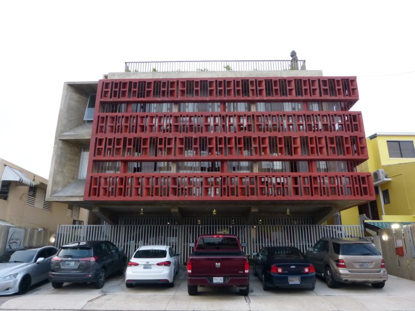 Neobrutalistische Oase: das Dream-Inn-Hotel lädt zum Träumen ein