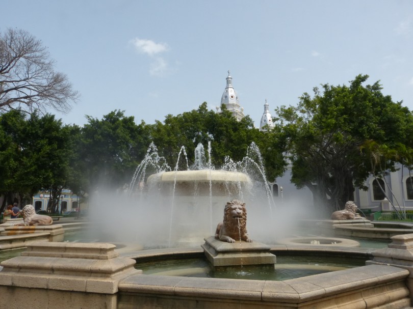 Fuente de los Leones: Löwenbrunnen im Zentrum von Ponce