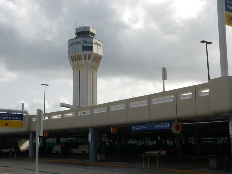 Futurismus in den Tropen: Kontrollturm des Flughafens von San Juan von 1955