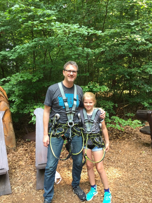 Hoch hinaus: im Klettergarten mit meinem Patenkind