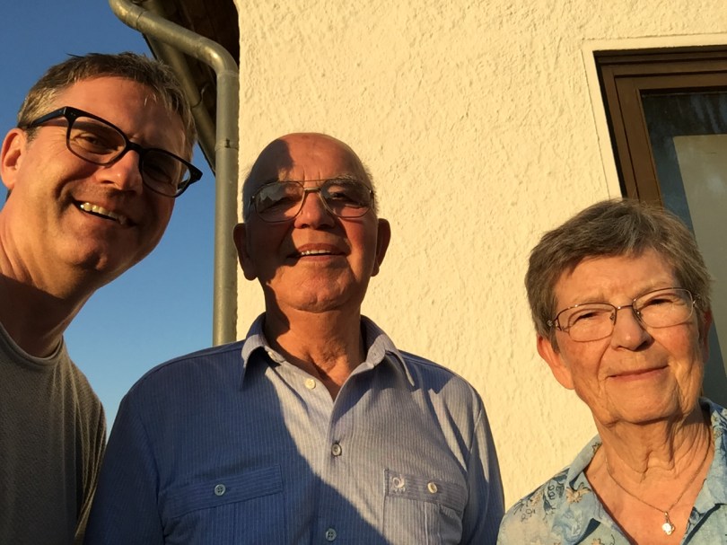 Als Kind war ich hier gern zu Besuch: Selfie mit Onkel und Tante