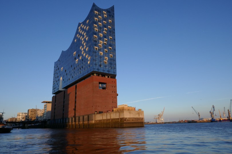 Hamburgs jüngstes Wahrzeichen: die fantastische Elbphilharmonie von Herzog & de Meuron