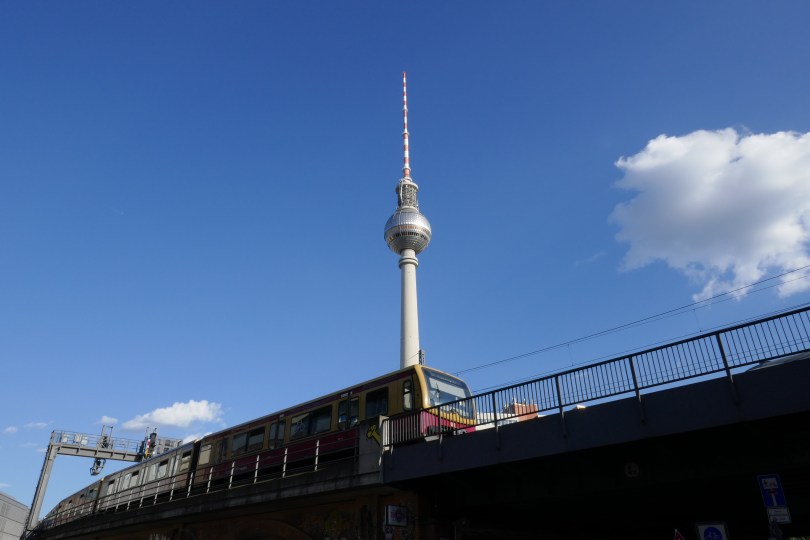 Bummel durch Mitte: S-Bahn und Telespargel